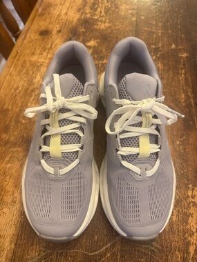 On Running Women's Lavender Sneakers with White Accents